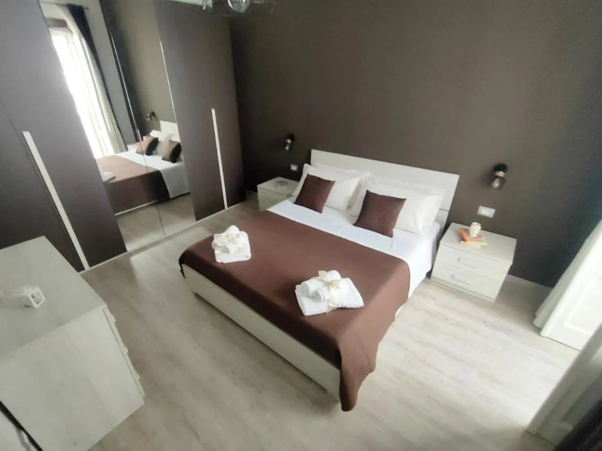 Tama Home Syracuse 0*,  Italy